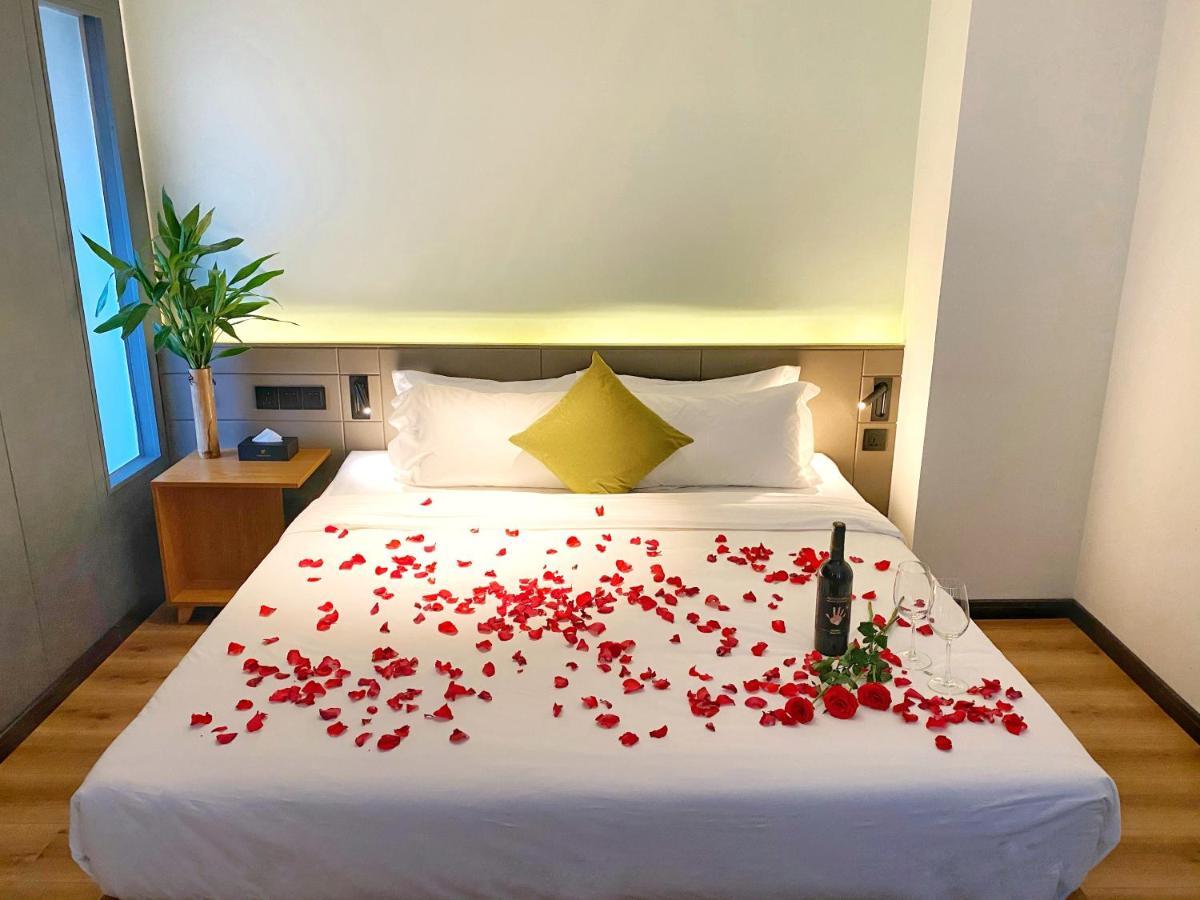 Yunfan Hotel Phnom Penh Exterior foto