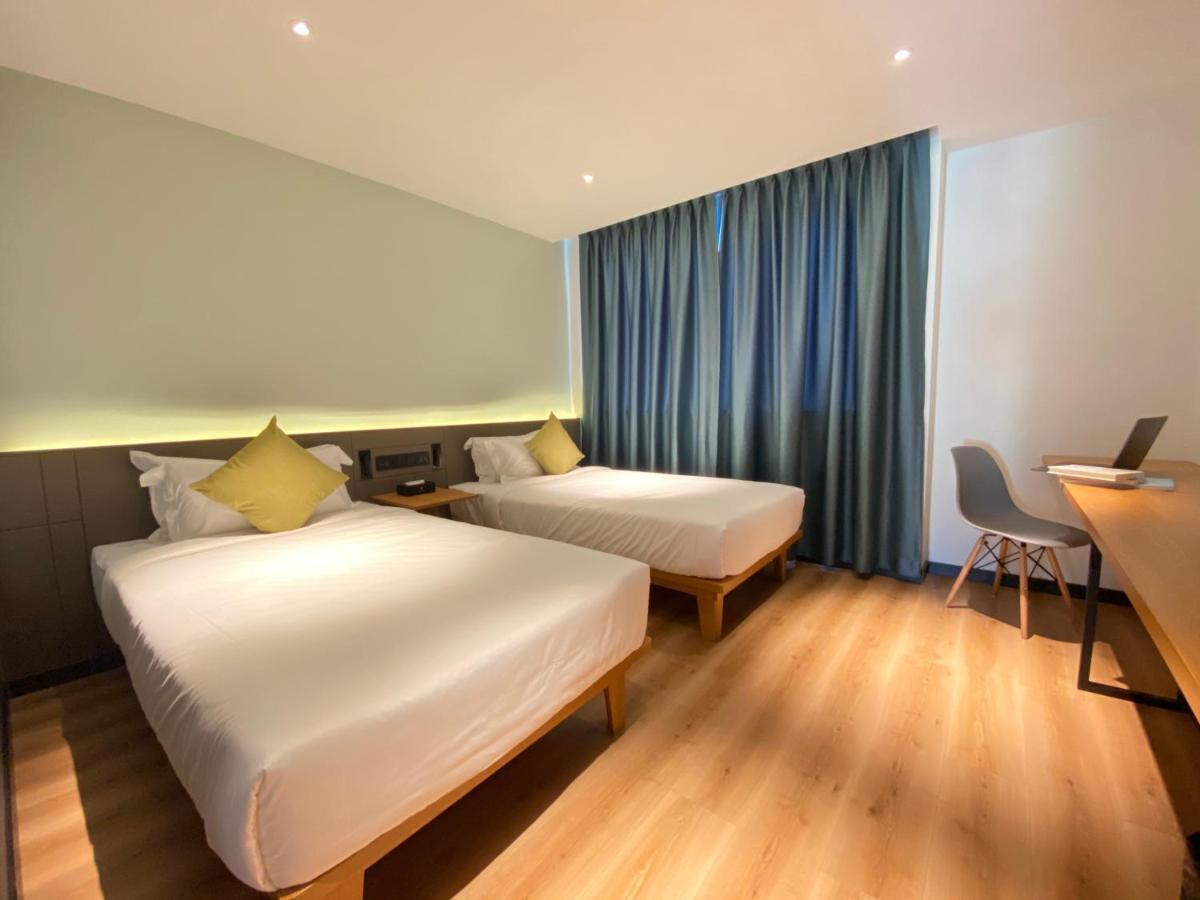 Yunfan Hotel Phnom Penh Exterior foto