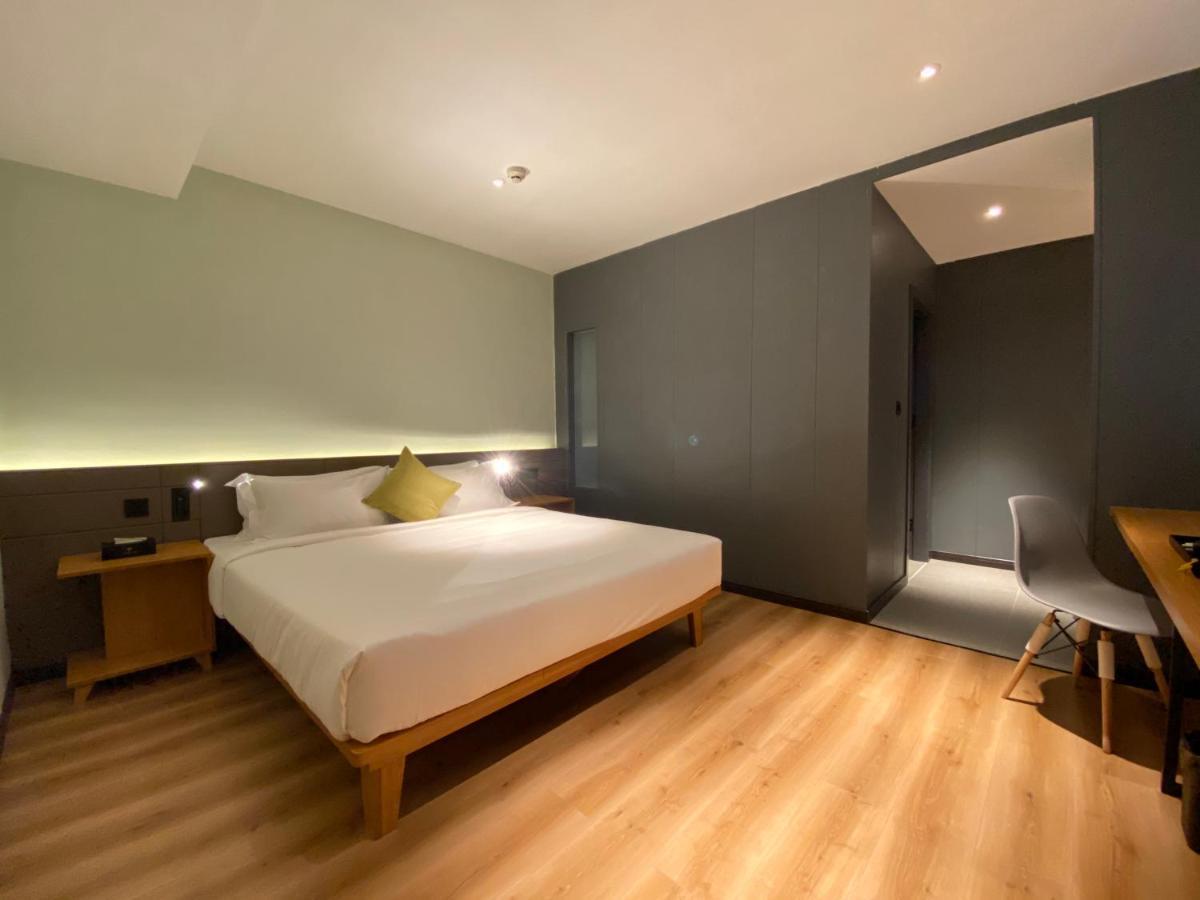 Yunfan Hotel Phnom Penh Exterior foto